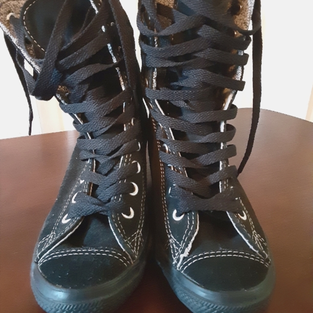 Converse low wedge shoes/boots